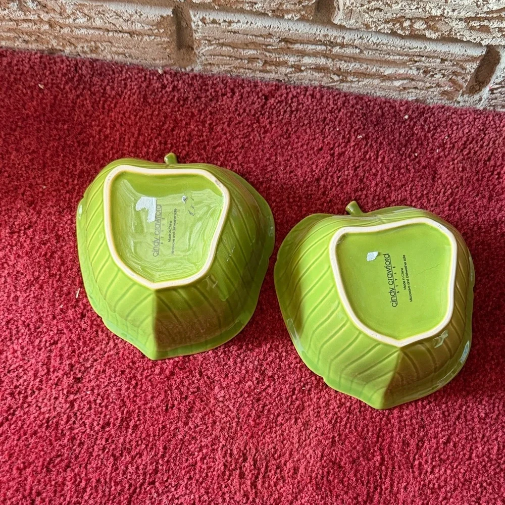 Green Leaf-Shaped Ceramic Dish with bamboo coasters - Picture 3 of 6